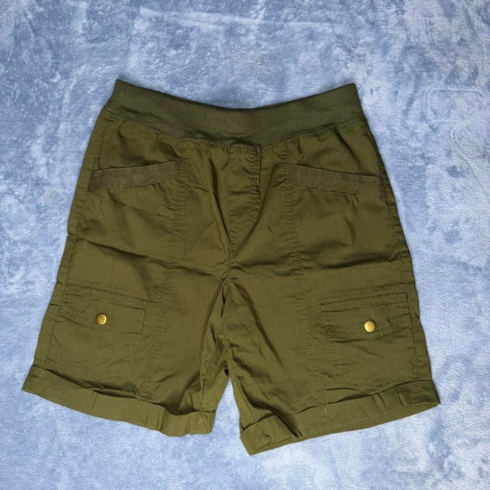 Emily Daniels olive green cargo shorts